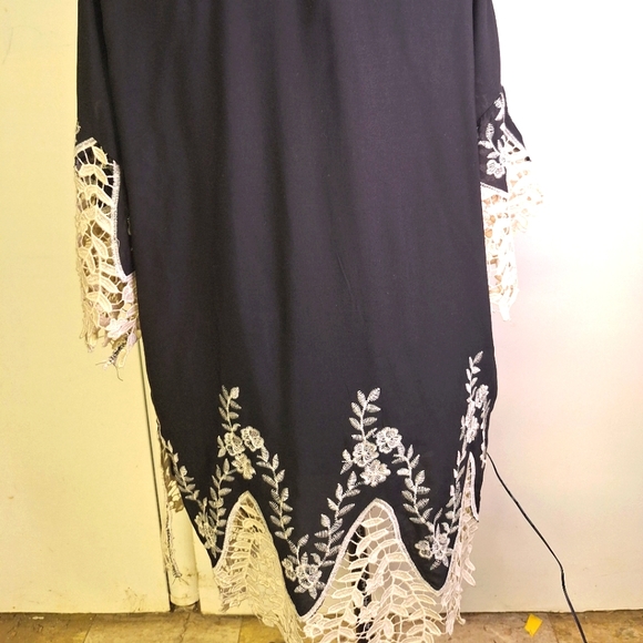 Cajon Black Lace Cover Up - Picture 4 of 6